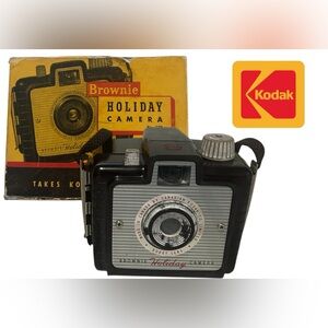 VINTAGE KODAK BROWNIE HOLIDAY CAMERA ORIGINAL BOX